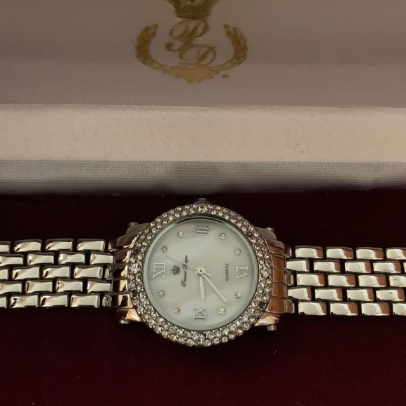 Women’s Vintage Watch in box - Picture 1 of 2